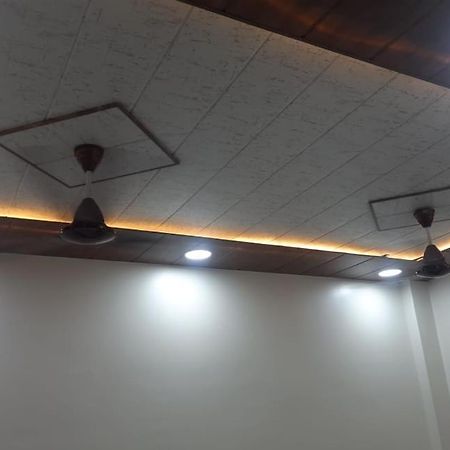 Golden Guest House اوجاين المظهر الخارجي الصورة