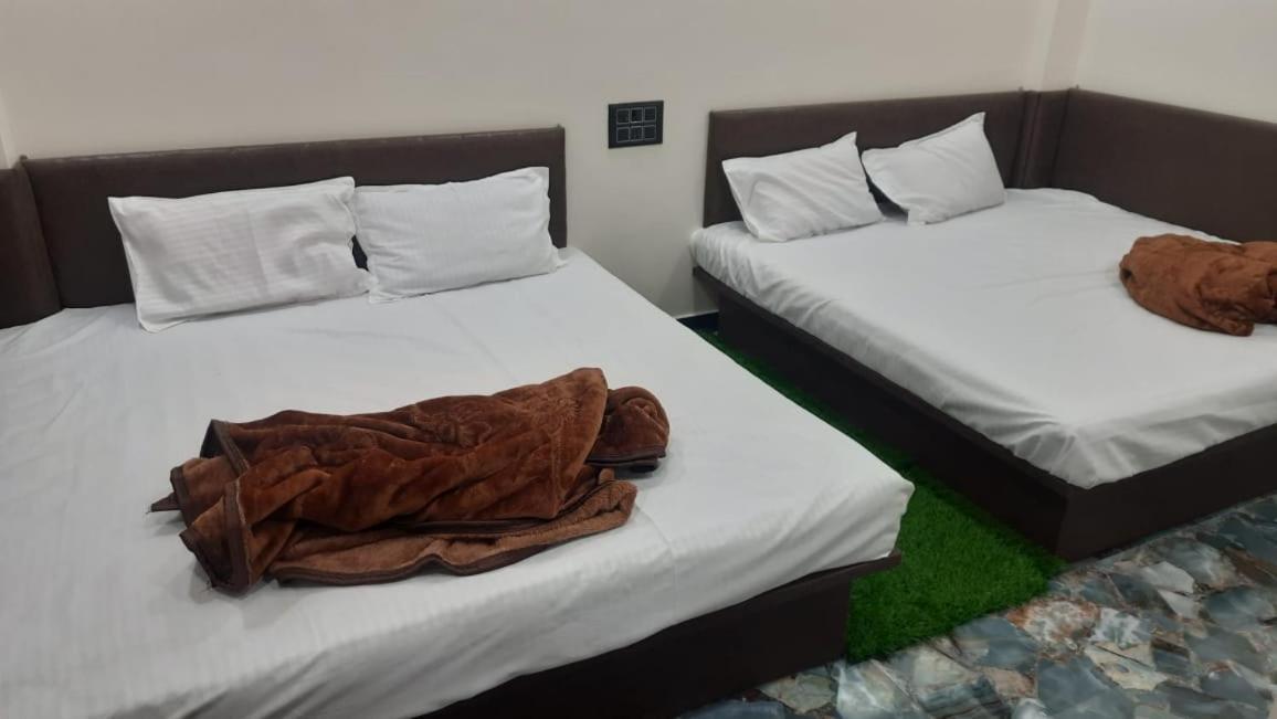 Golden Guest House اوجاين المظهر الخارجي الصورة